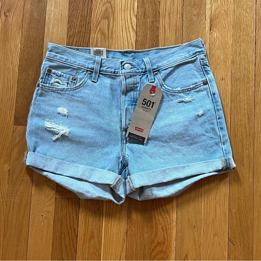 Levi's 501 Mid Rise Light Blue Denim Shorts. Size 28. NWT
